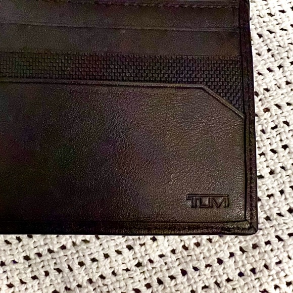 TUMI Nassau mens wallet - Picture 6 of 11
